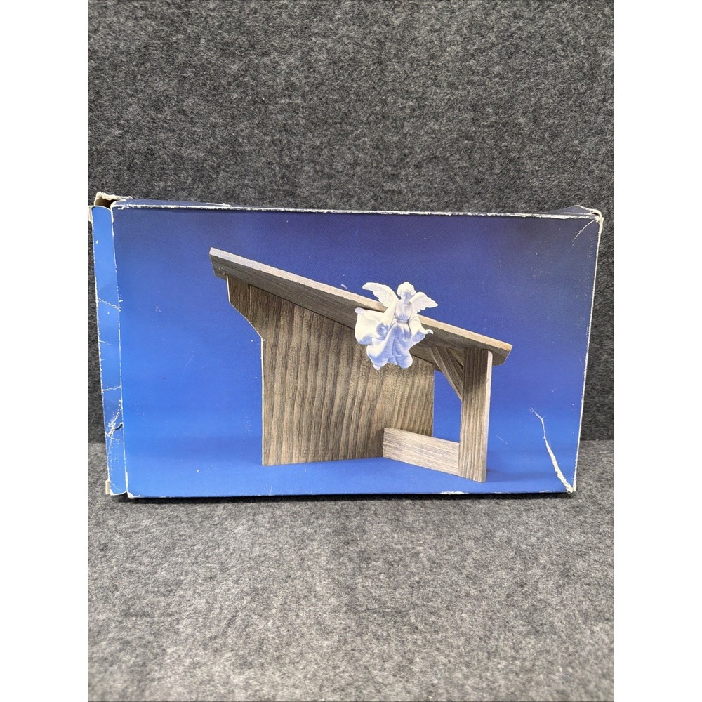 Vintage 1985 Avon Nativity Collectibles Wood Stable Manger Creche w Box No Angel